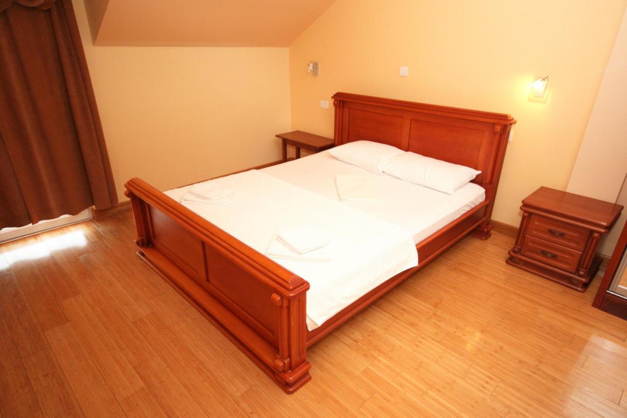 Hotel Rr Herceg Novi Bagian luar foto