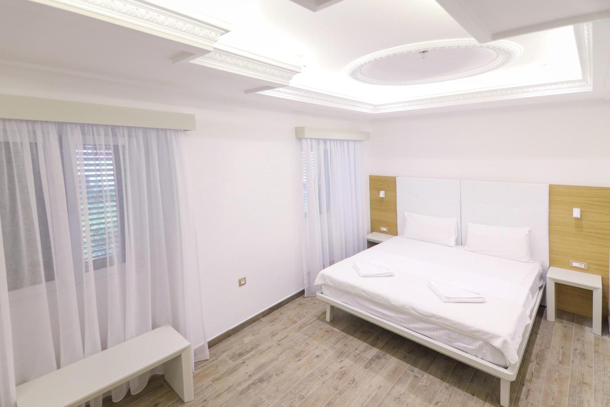 Hotel Rr Herceg Novi Bagian luar foto