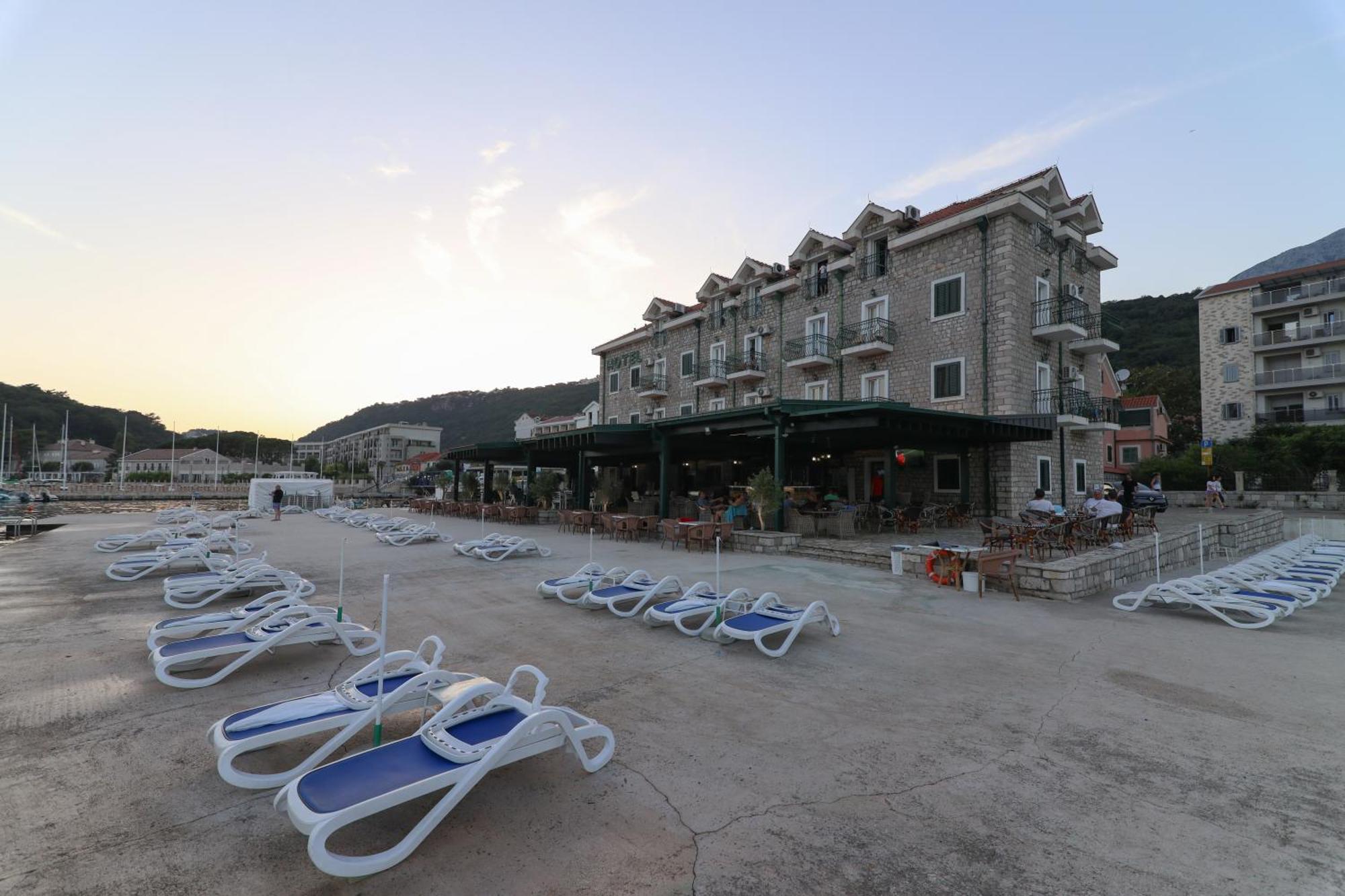 Hotel Rr Herceg Novi Bagian luar foto