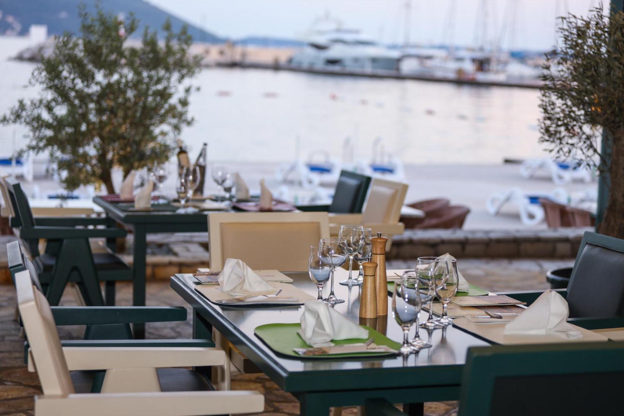 Hotel Rr Herceg Novi Bagian luar foto