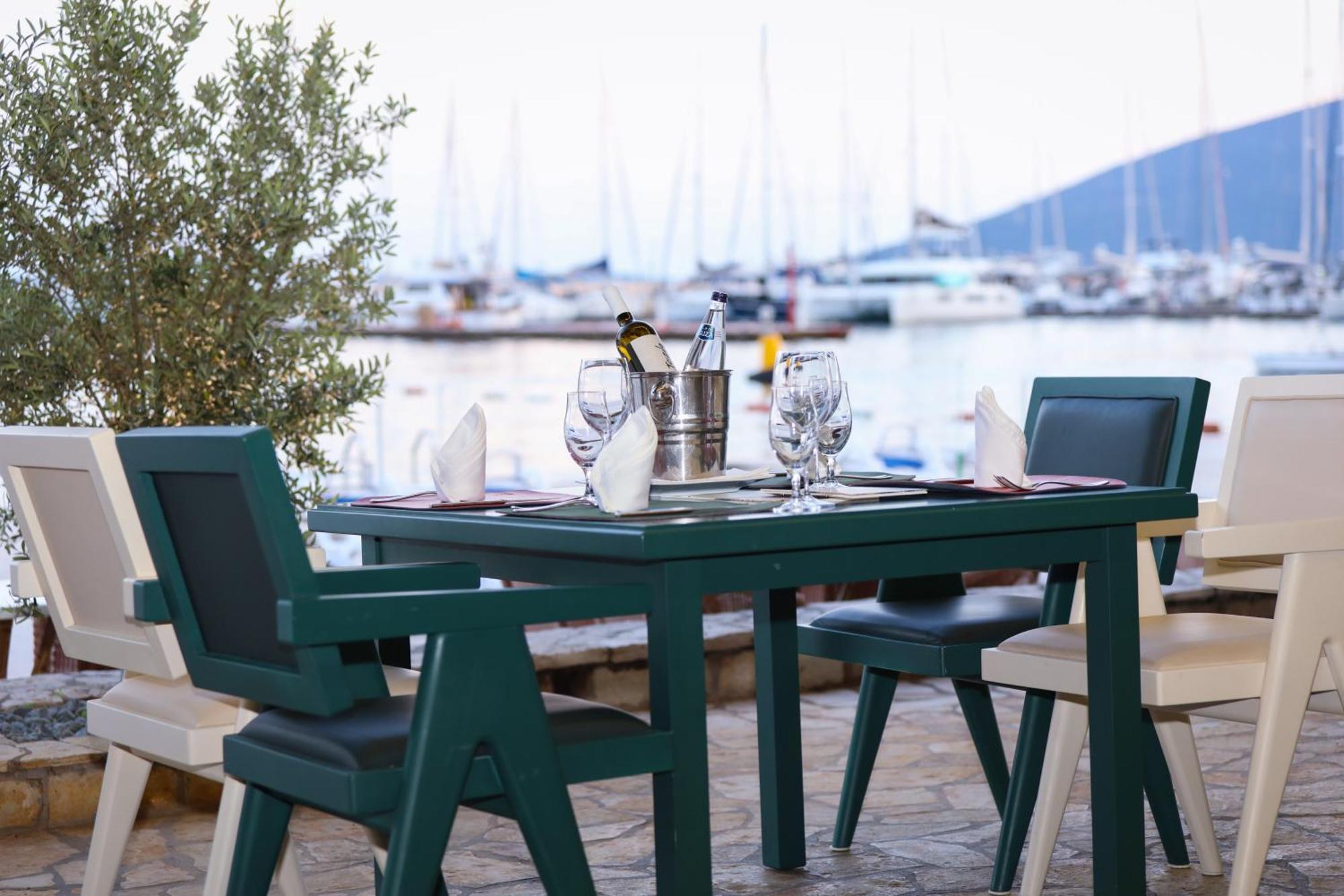 Hotel Rr Herceg Novi Bagian luar foto