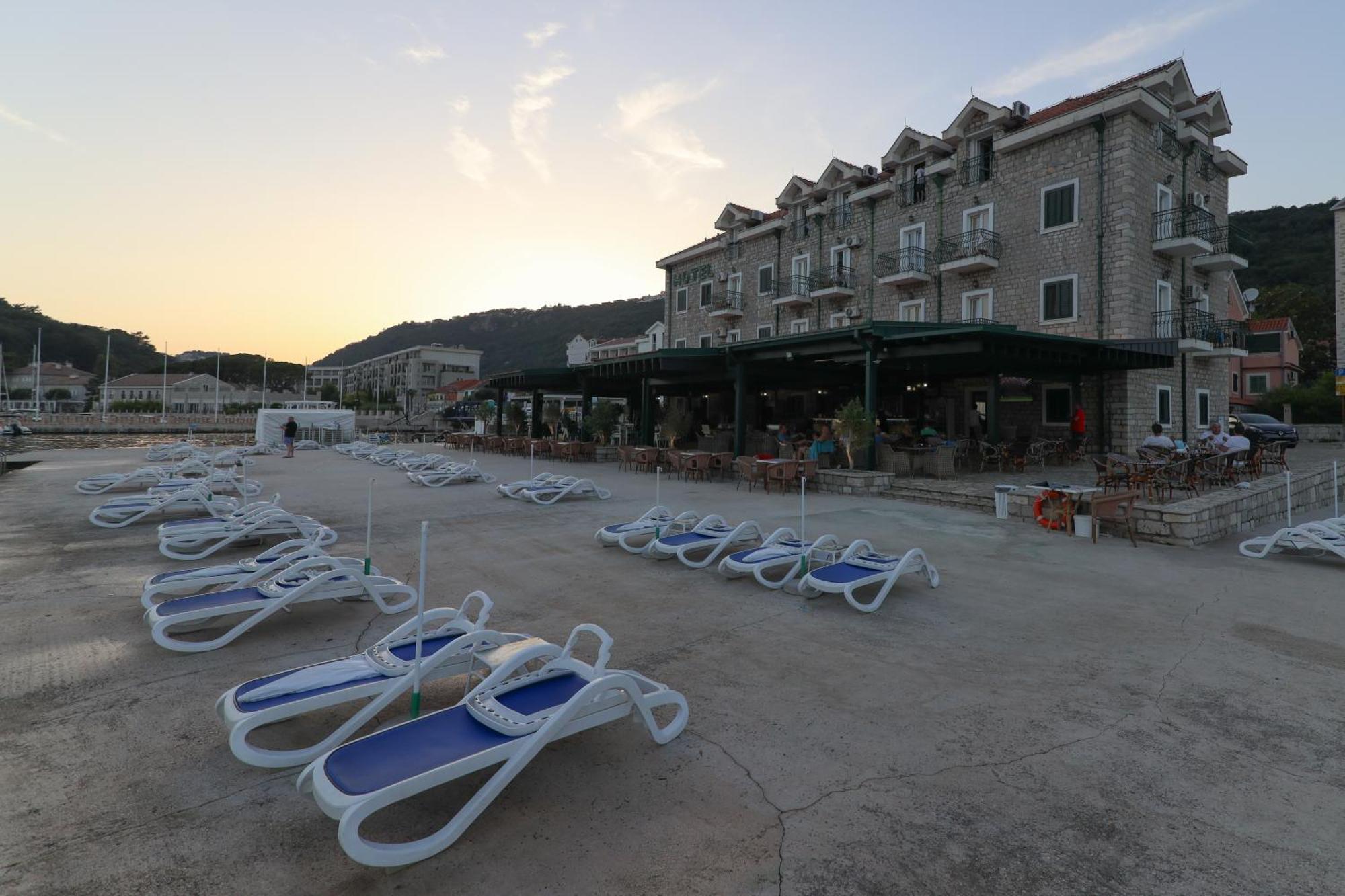 Hotel Rr Herceg Novi Bagian luar foto