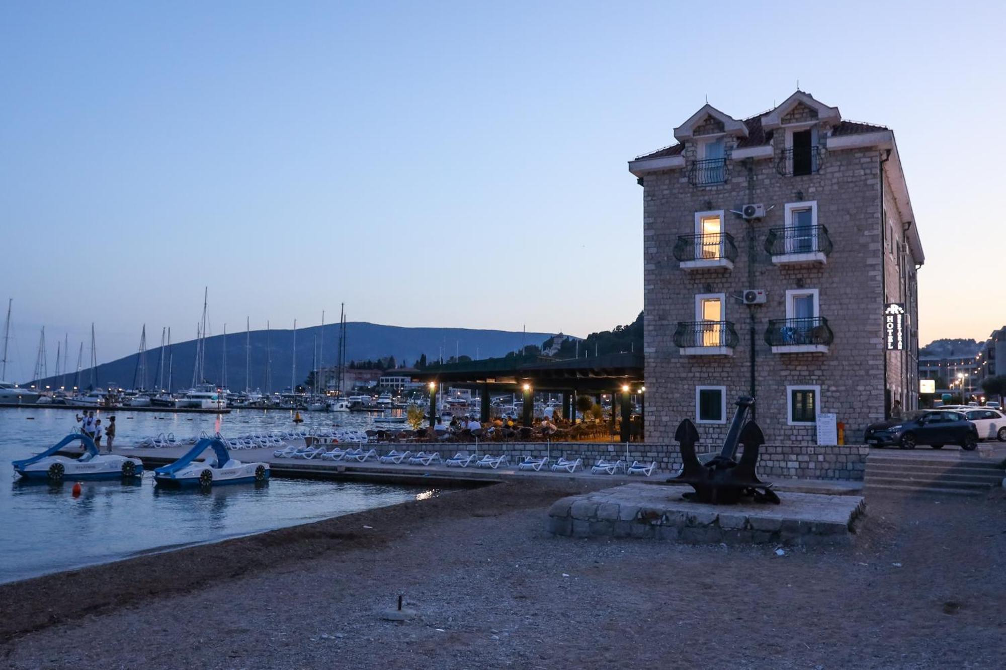 Hotel Rr Herceg Novi Bagian luar foto